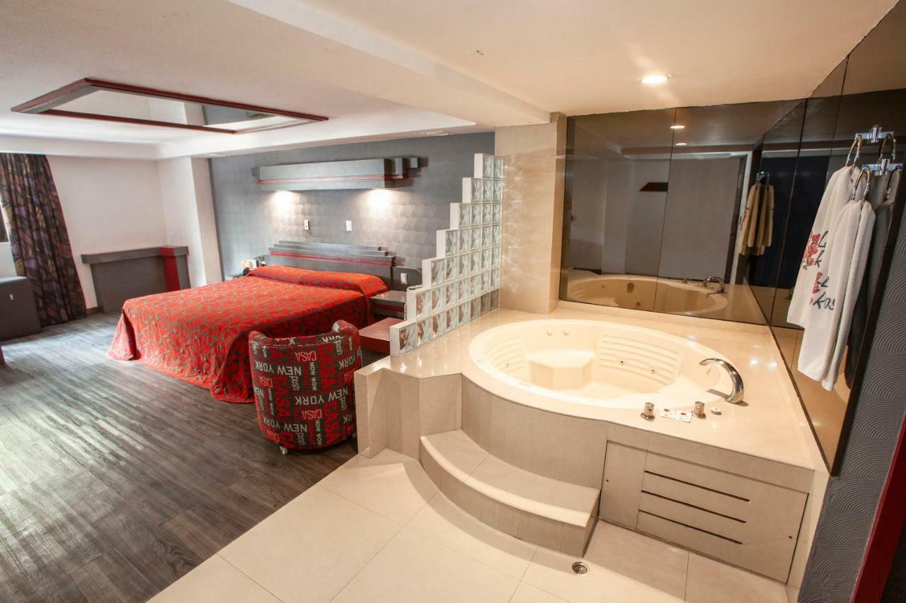 Hotel La Rosa - Solo Adultos Kota Meksiko Bagian luar foto